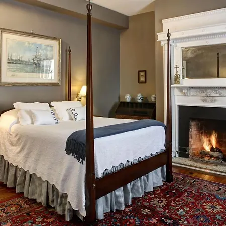 200 South Street Inn